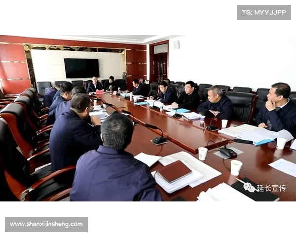 如何在会议中有效提出质疑并促进建设性讨论的方法与技巧